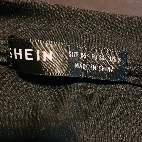 Shein Lips Rocker Crop Top - Picture 5 of 6